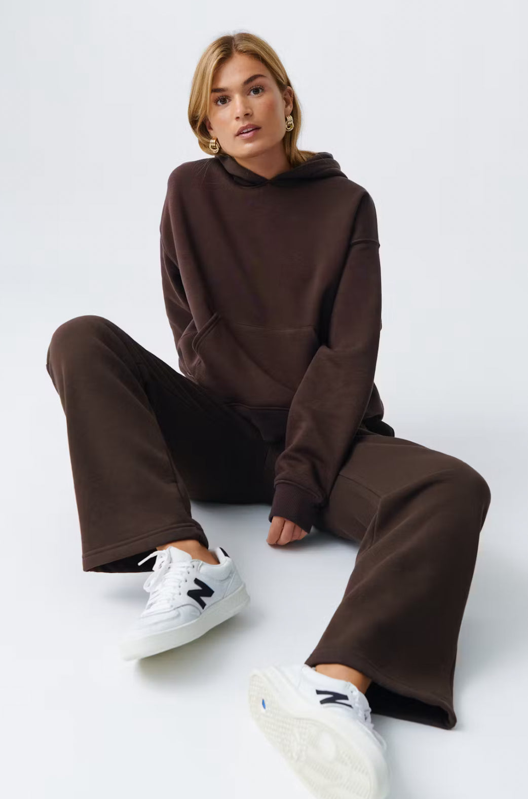 Basic Straight Sweatpants - Dark Brown