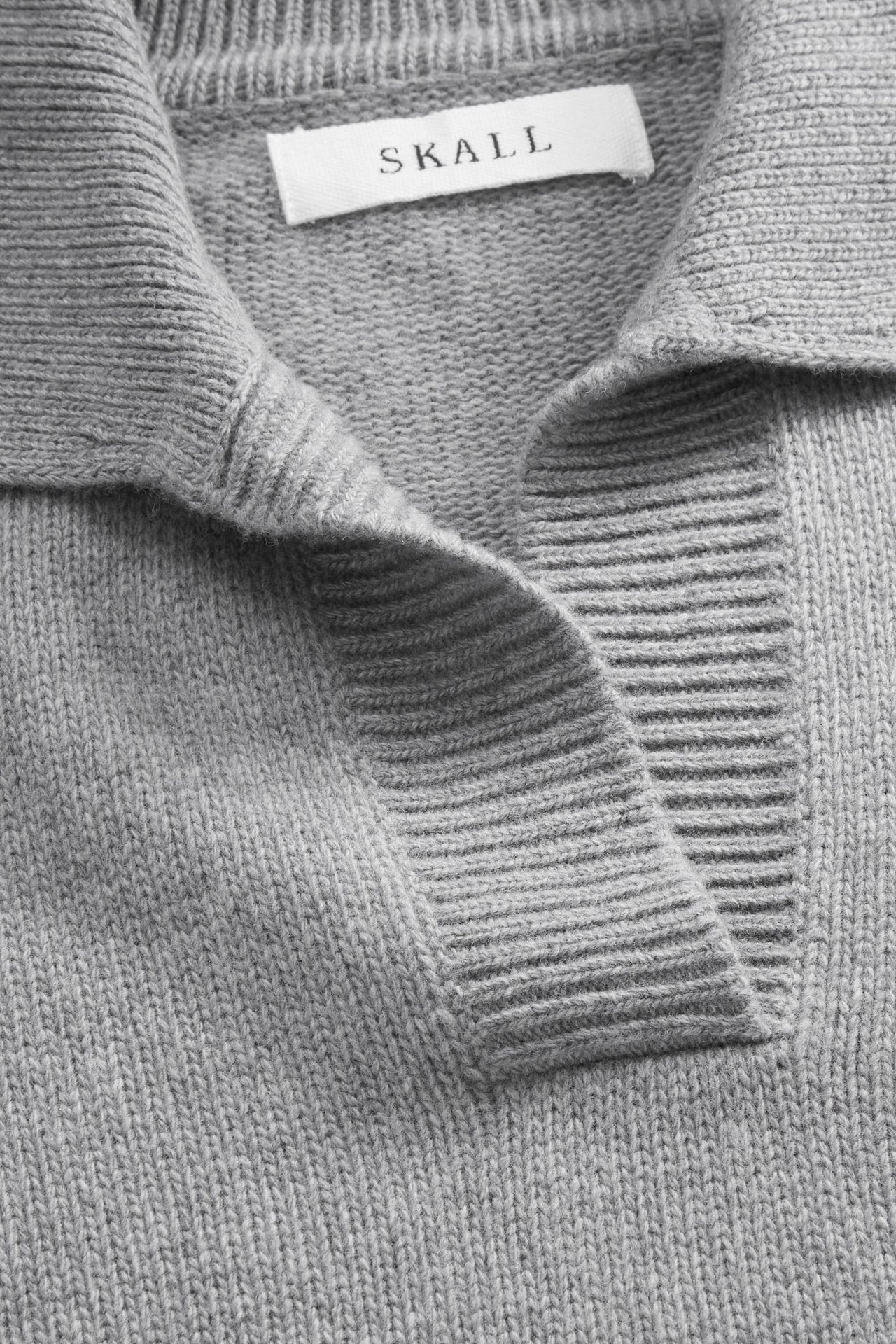 Dean V-neck jumper in Grey Melange