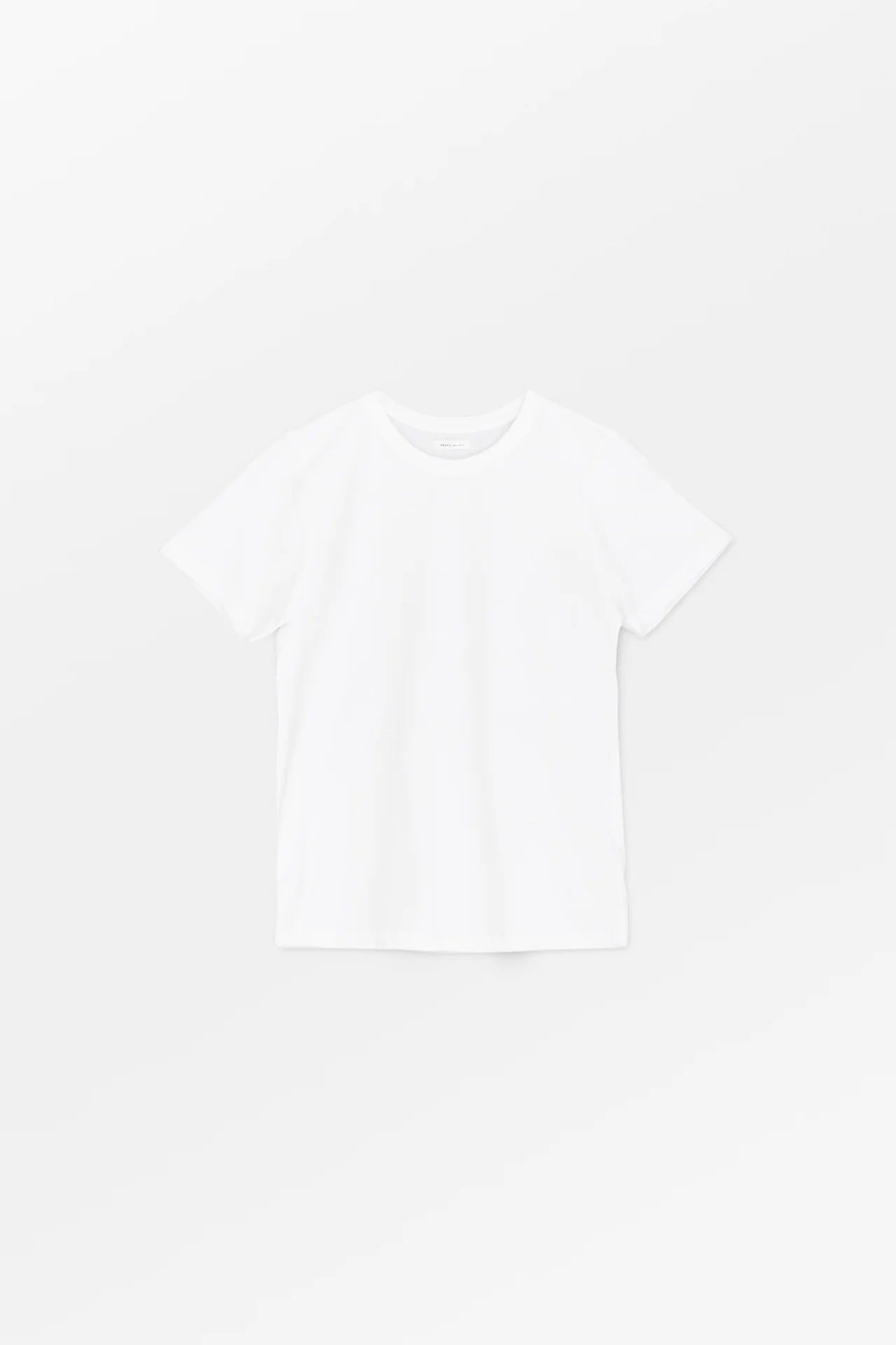 Andy Tee in Optic White