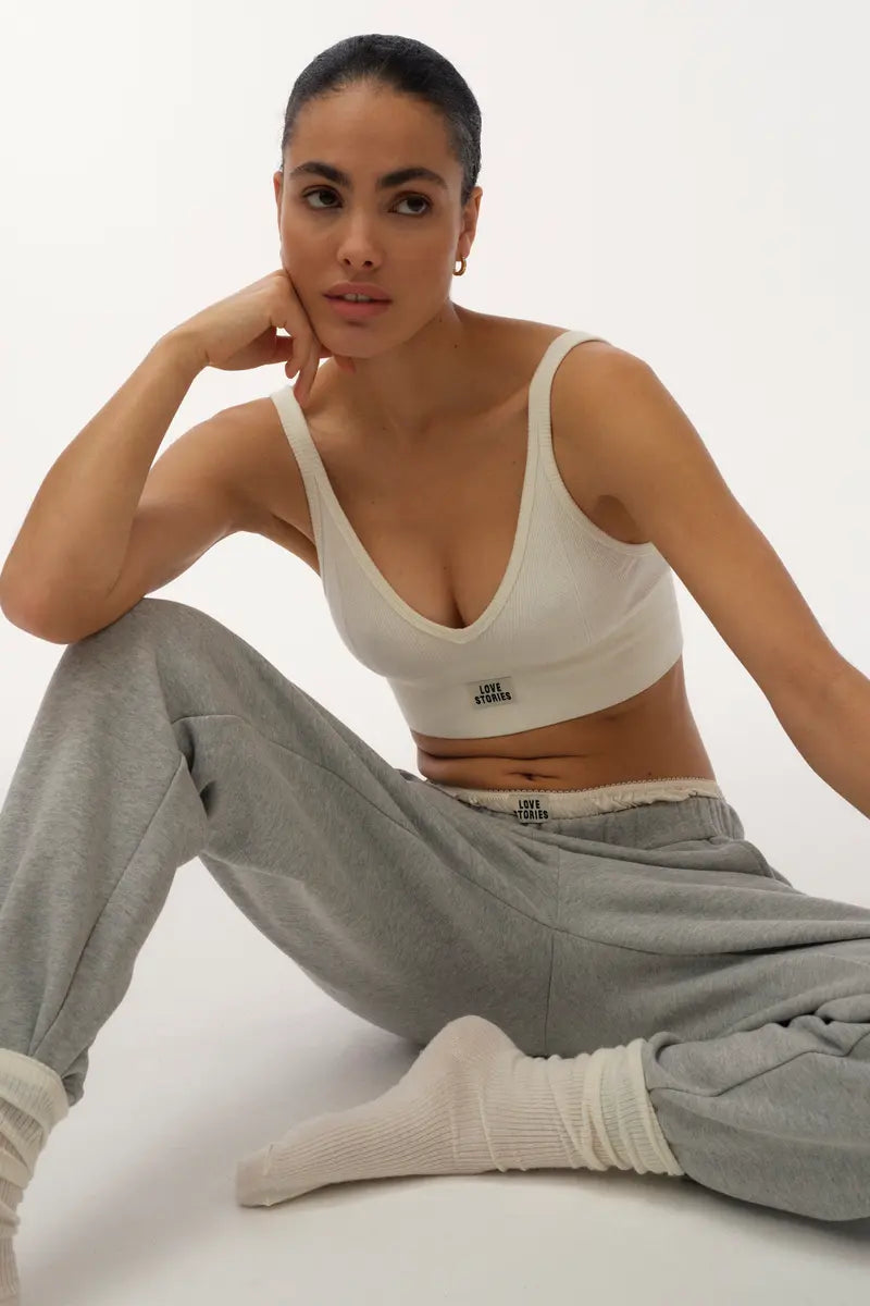 POSEY - Stylish sporty bralette in Offwhite