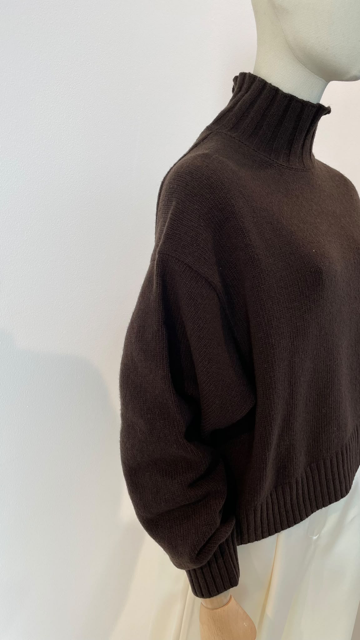 INA in Braun | GREY MARL