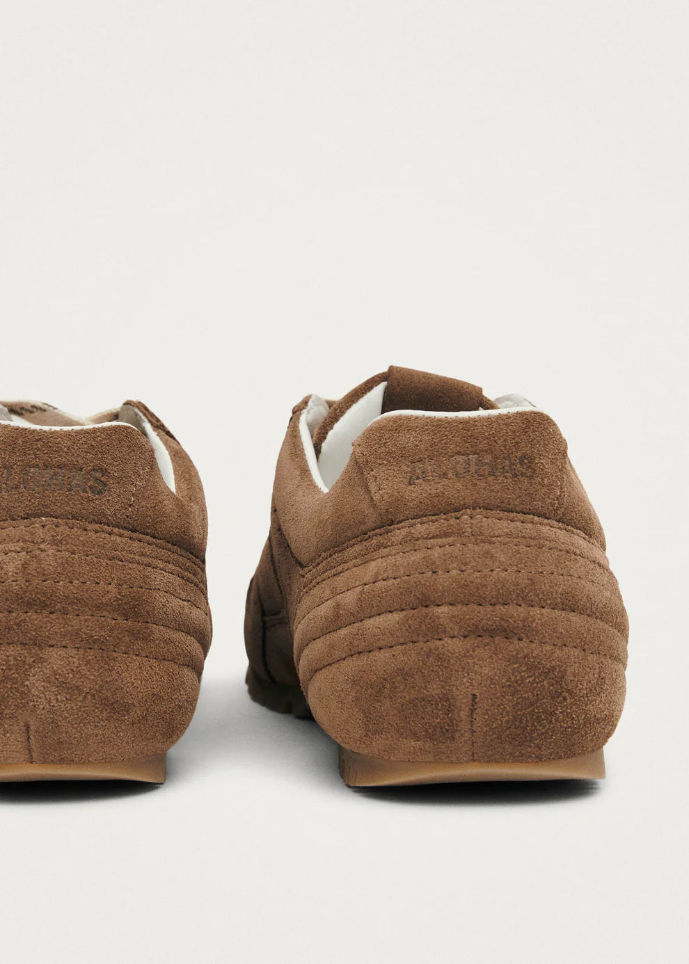 TB.56 SUEDE BRAUNE LEDERSNEAKER ALOHAS