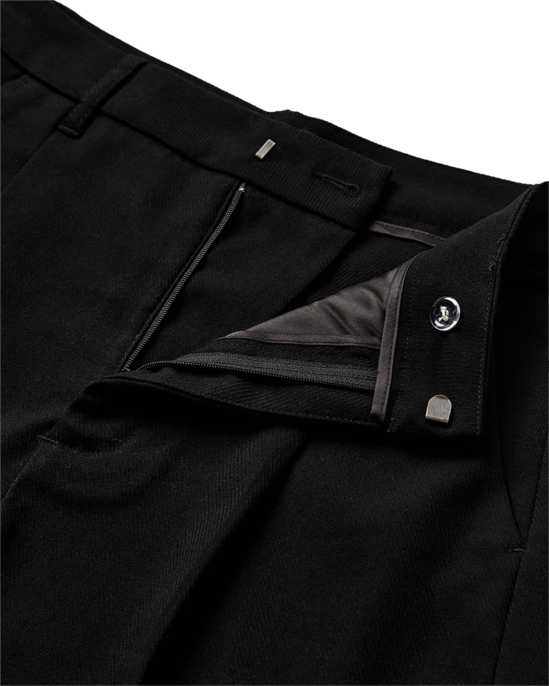 CMTAILOR - SHORTS IN Black | Copenhagen Muse