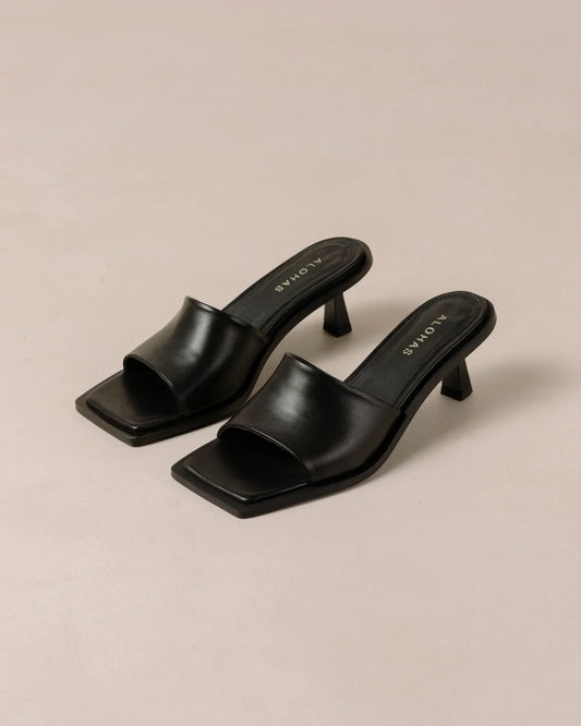 Schwarze Kitten Heels aus Leder