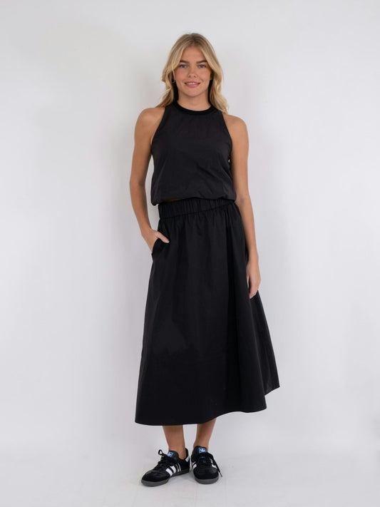 Yara Poplin Skirt in Black