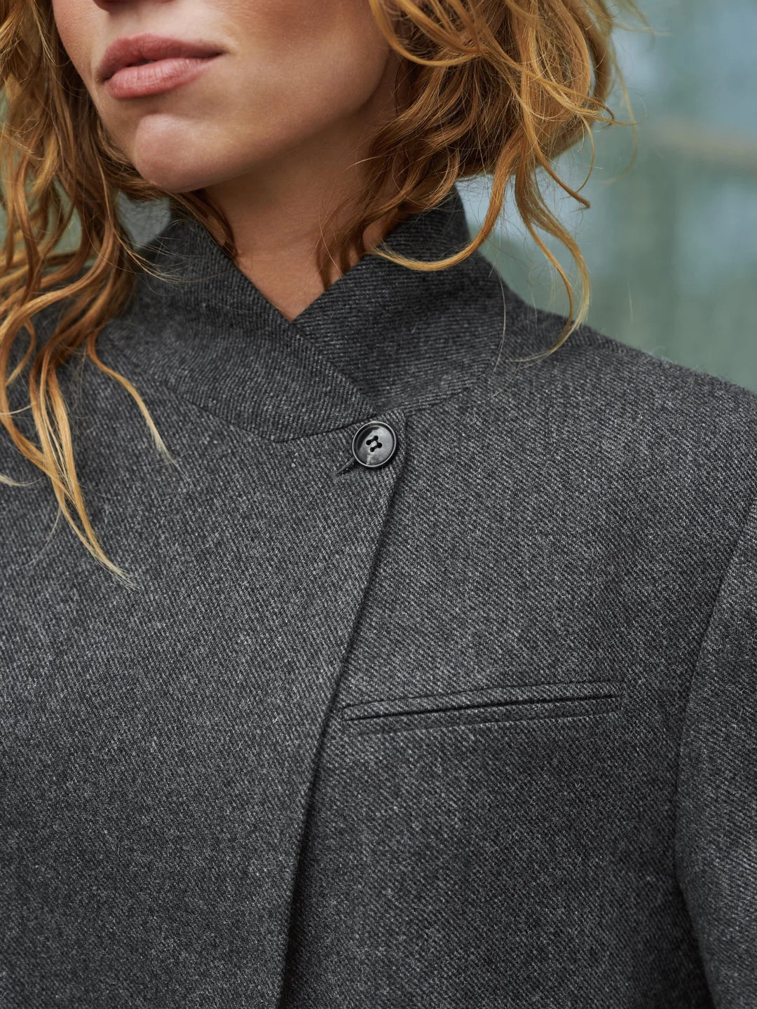 Nnnerine Structure Twill Blazer in Grey| NEO NOIR