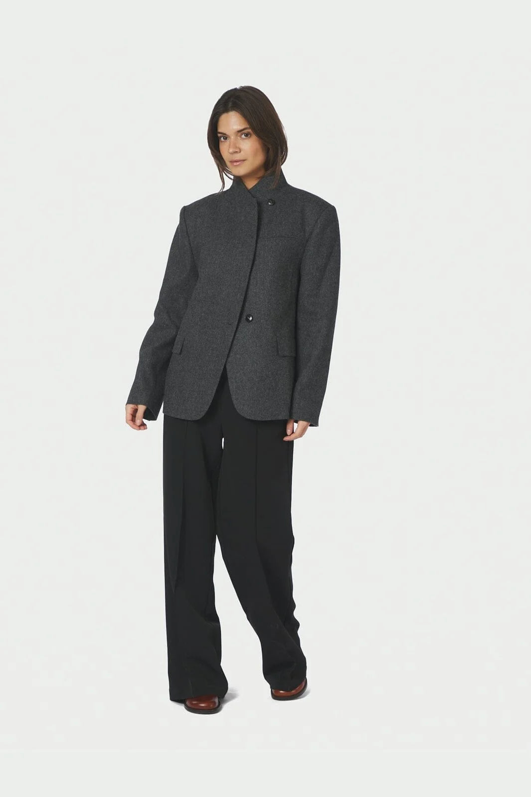 Nnnerine Structure Twill Blazer in Grey| NEO NOIR