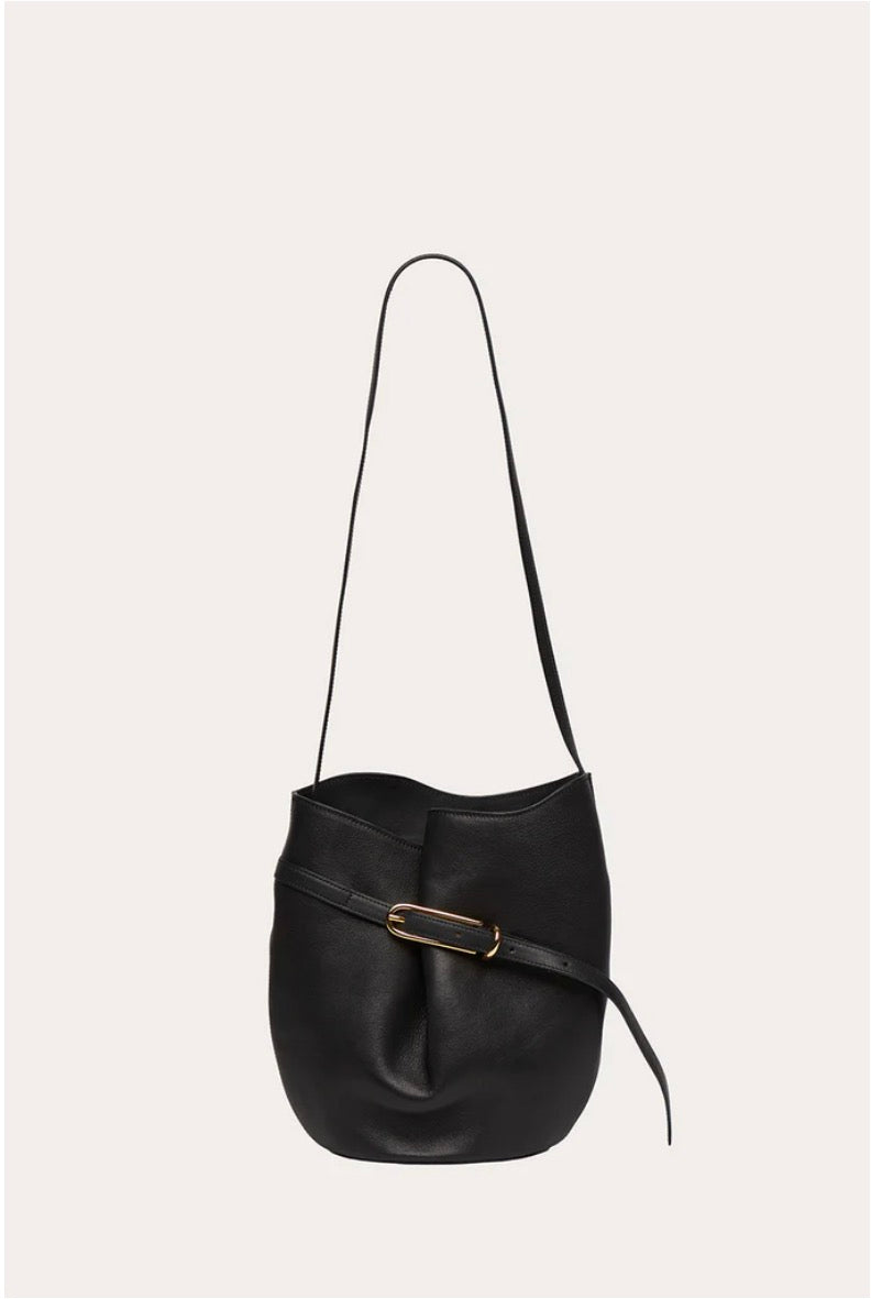 BELTED BUCKET BAG BLACK | Liffner