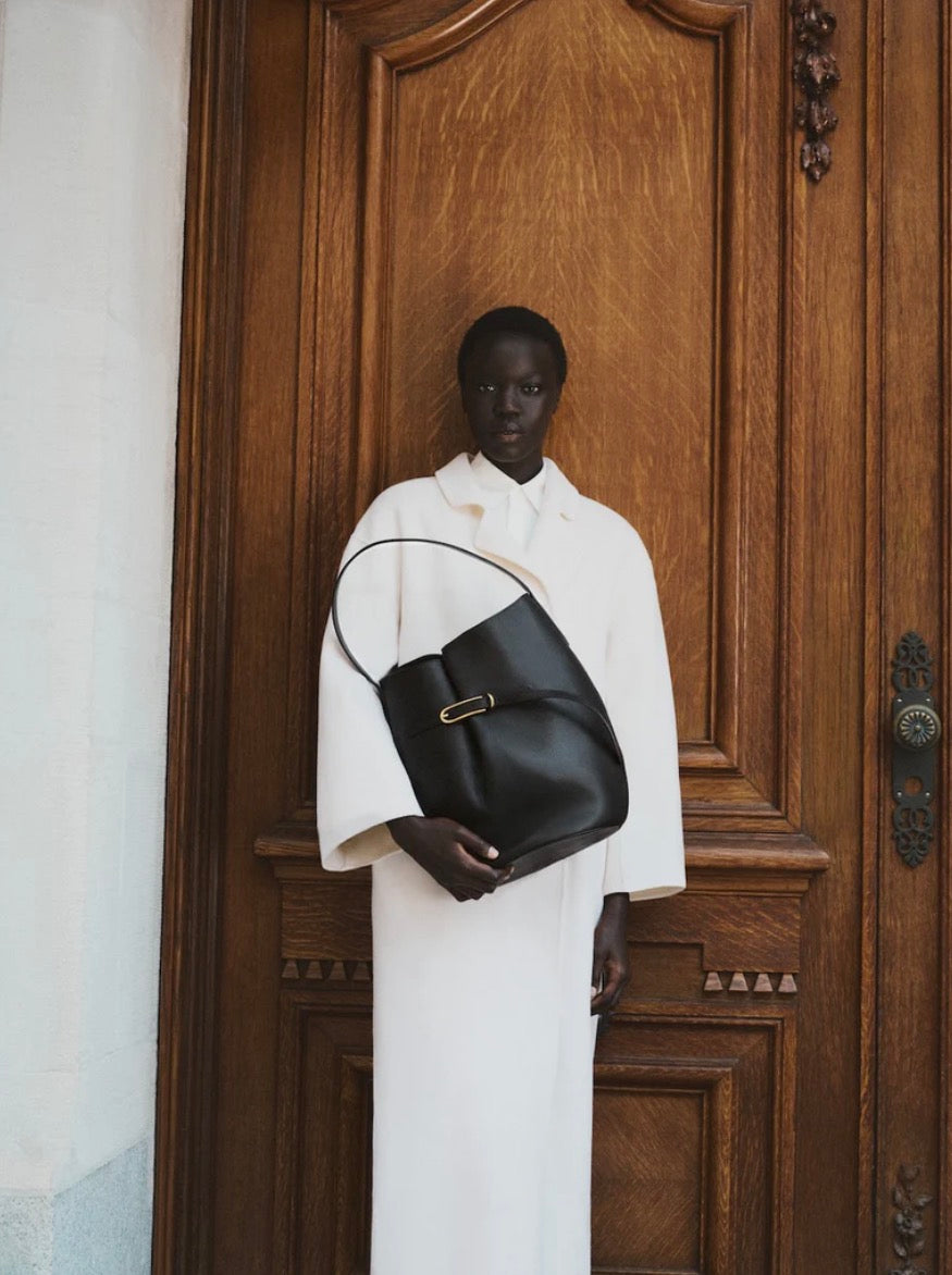 BELTED BUCKET BAG LARGE BLACK | Liffner