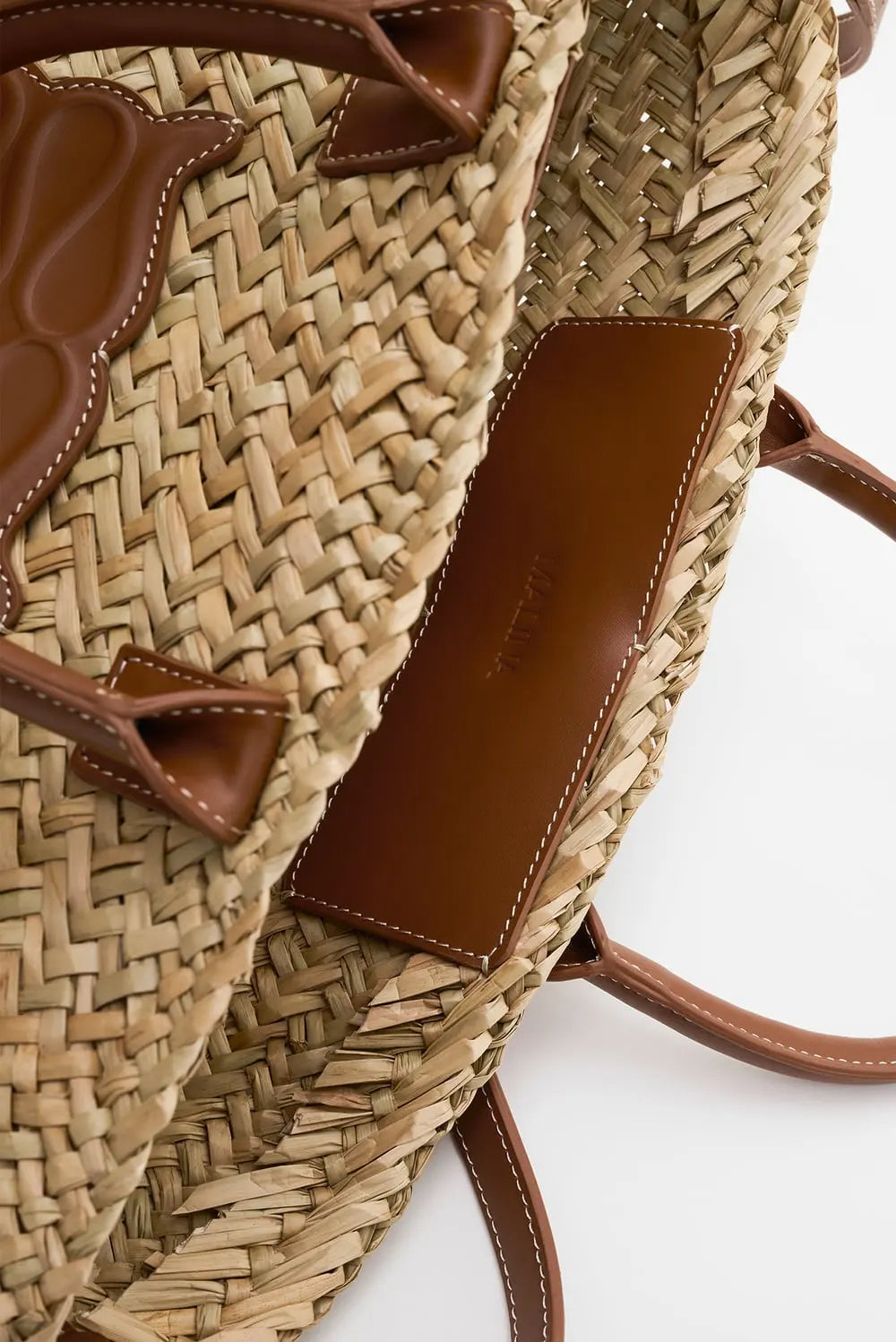 KLEINE STROHTASCHE MIT MONOGRAMM