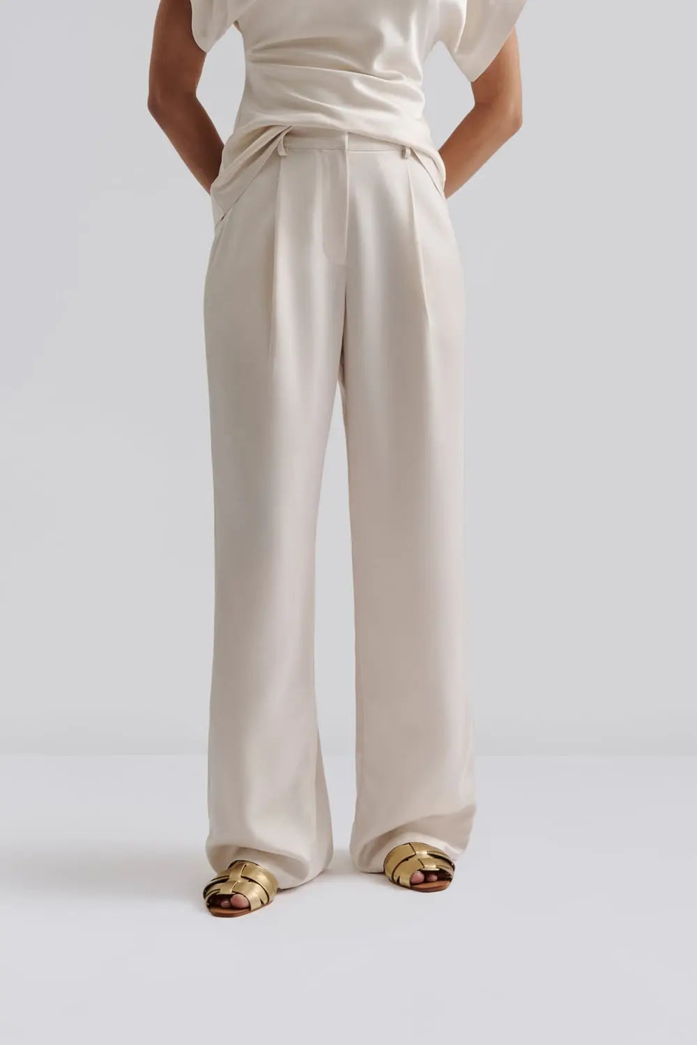 SARAH HOSE Satinhose mit elastischem Bund