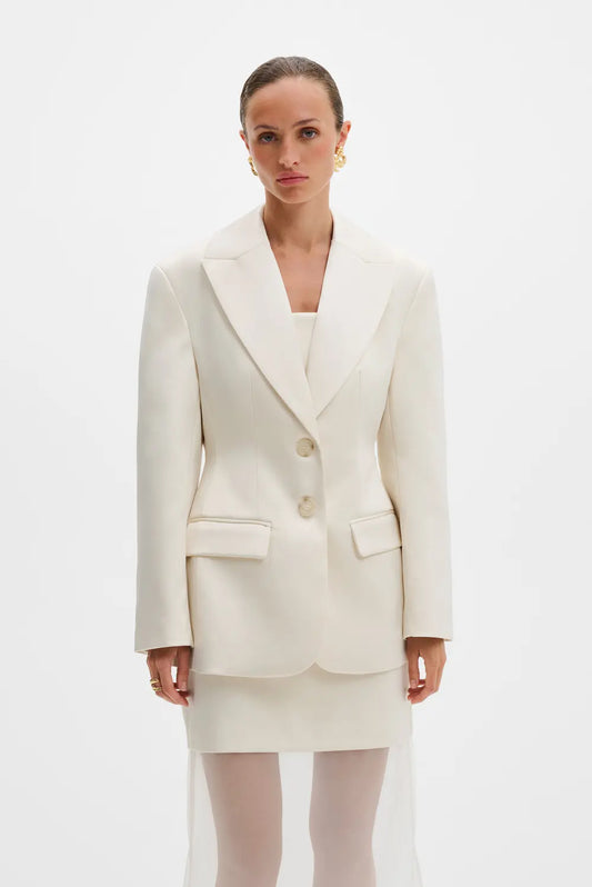 ELLA BLAZER Maßgeschneiderter Blazer mit Schößchen