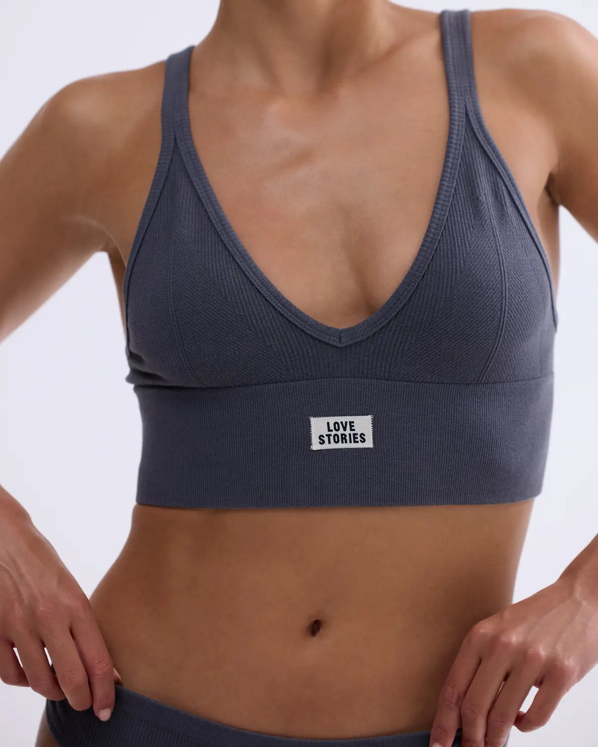 POSEY - Stylish sporty bralette in Grey