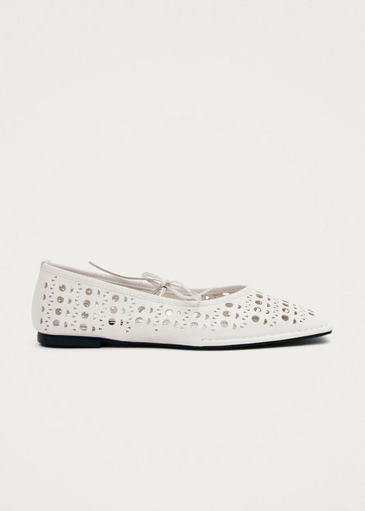 SWAY SLIT WHITE LEATHER BALLET FLATS