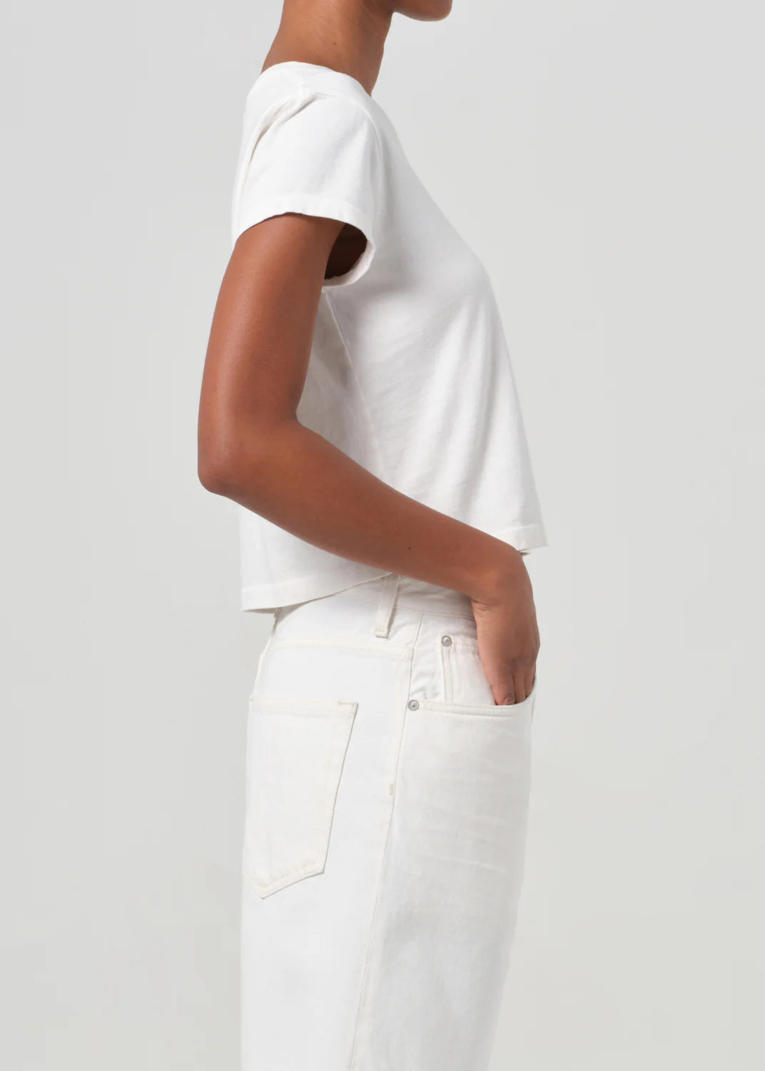 ADINE SHRUNKEN TEE IN WHITE ASH AGOLDE