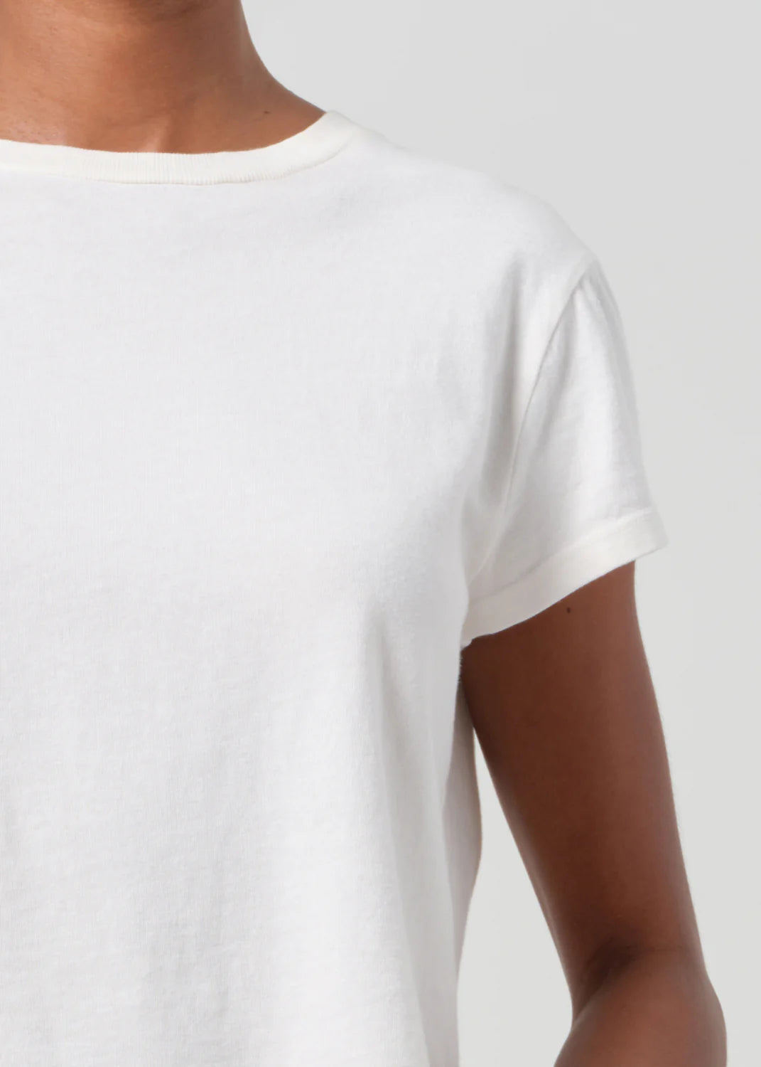 ADINE SHRUNKEN TEE IN WHITE ASH AGOLDE