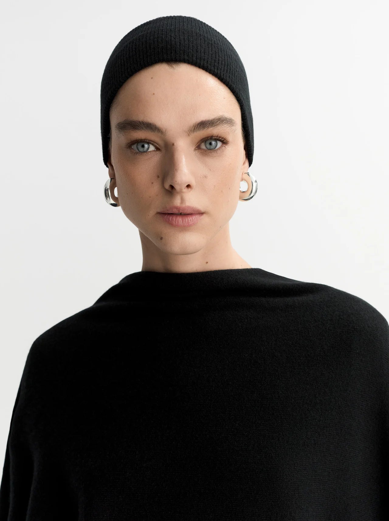Knitted Headband - black