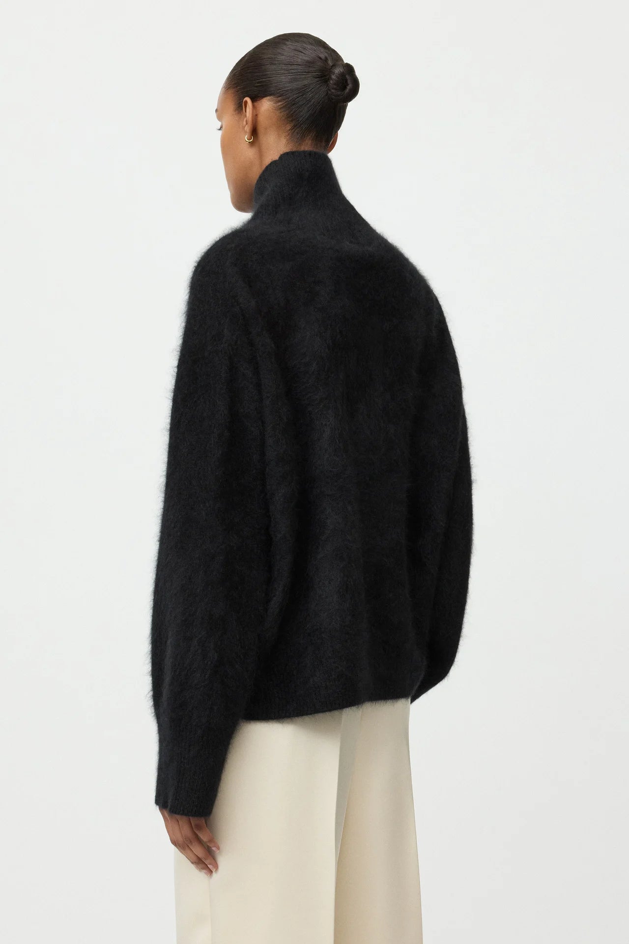 Brushed Boyfriend Turtleneck - Black | SOFT GOAT
