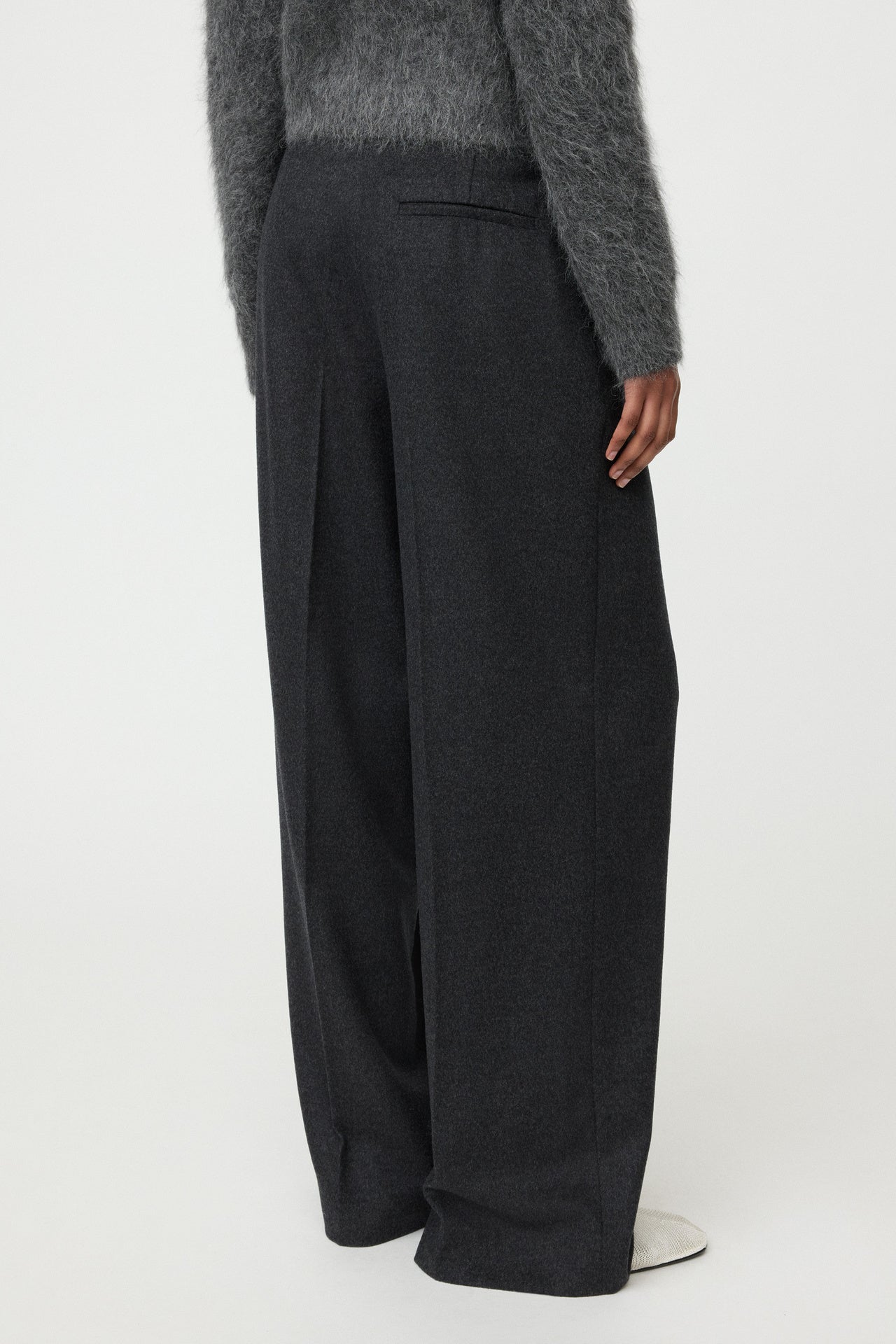 Wide Pleat Trousers - Anthracite | SOFT GOAT