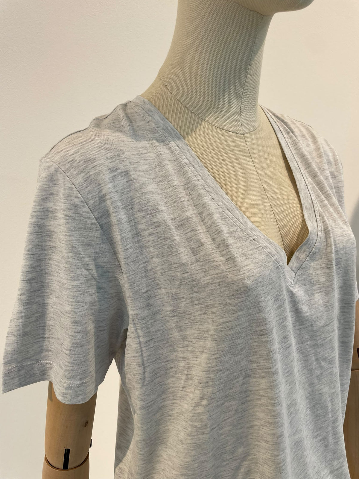 DAKOTA RELAX V NECK T SHIRT-GREYMELANGE