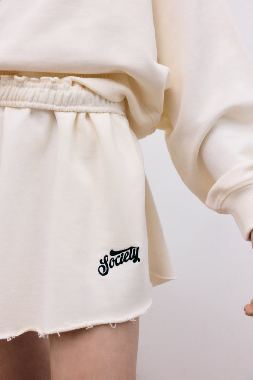 Mazus Woman Short Ecru