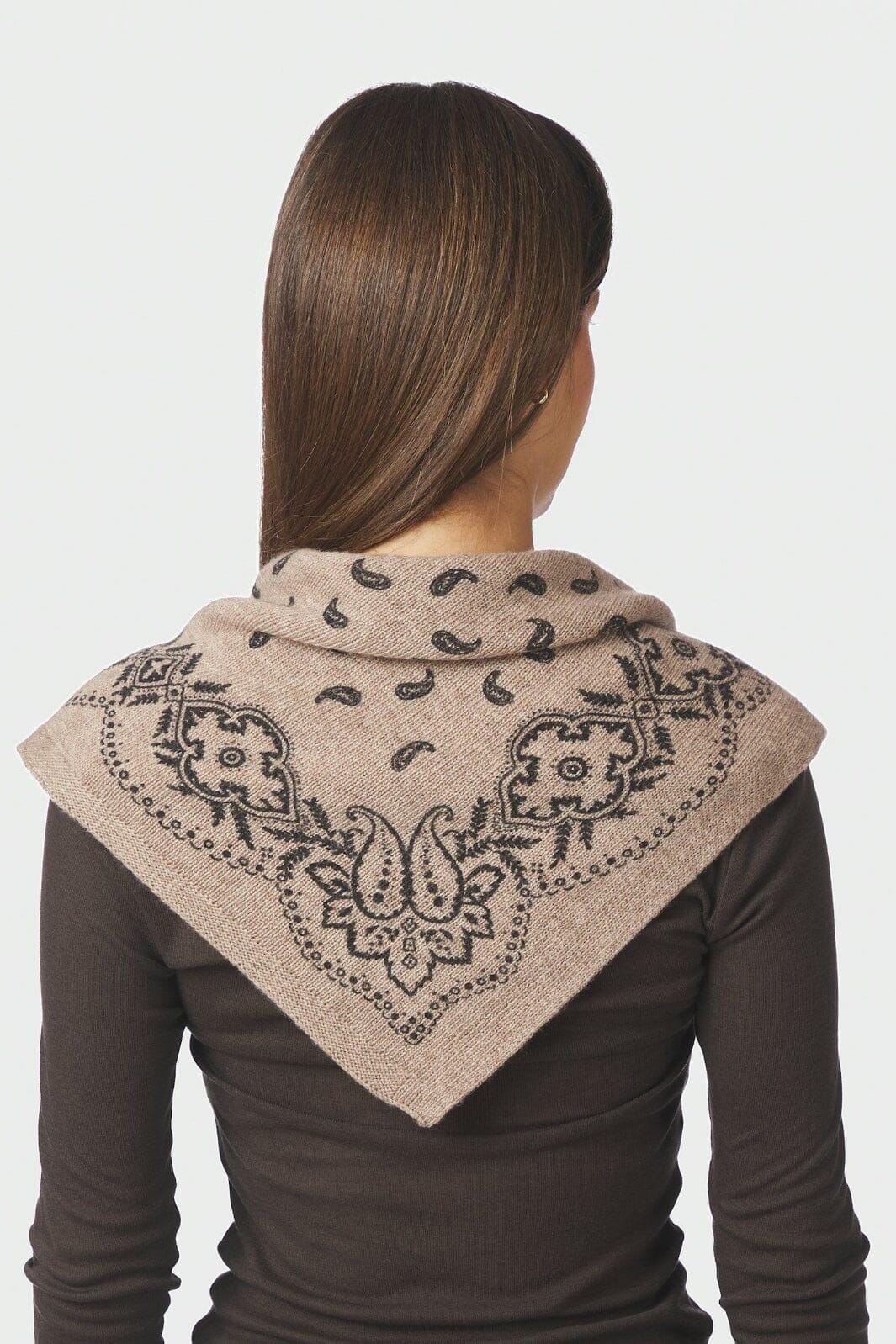 Adelina Paisley Knit Scarf Beige| NEO NOIR
