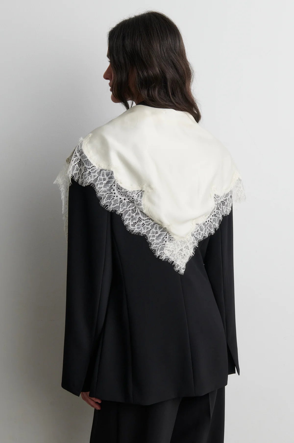Lacia Contrast Hip Scarf