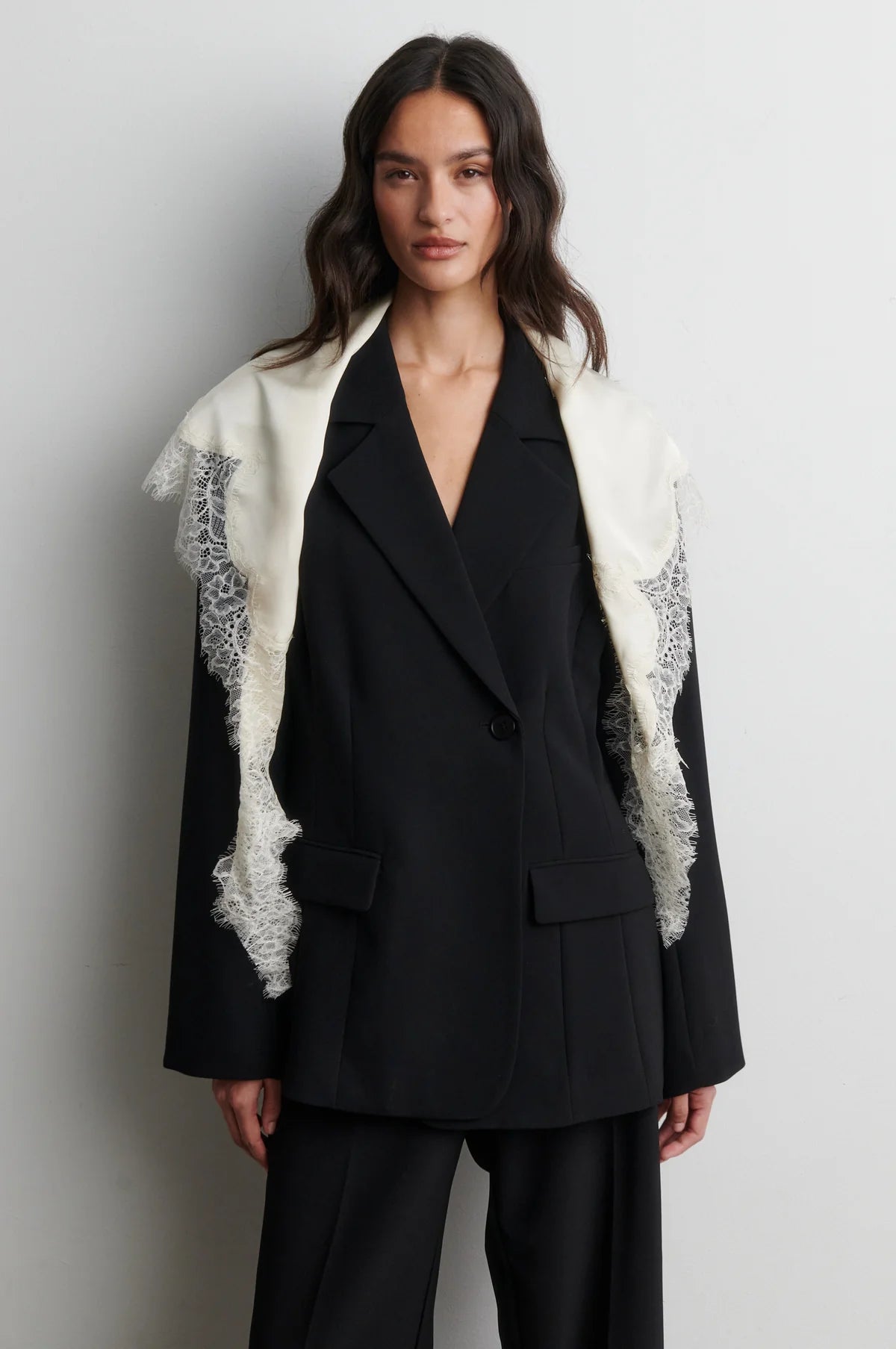 Lacia Contrast Hip Scarf