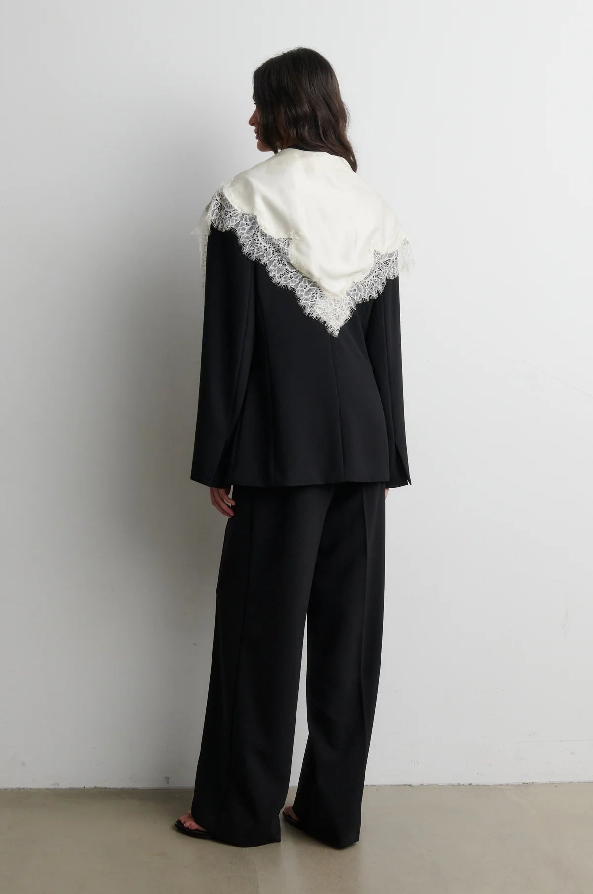 Lacia Contrast Hip Scarf