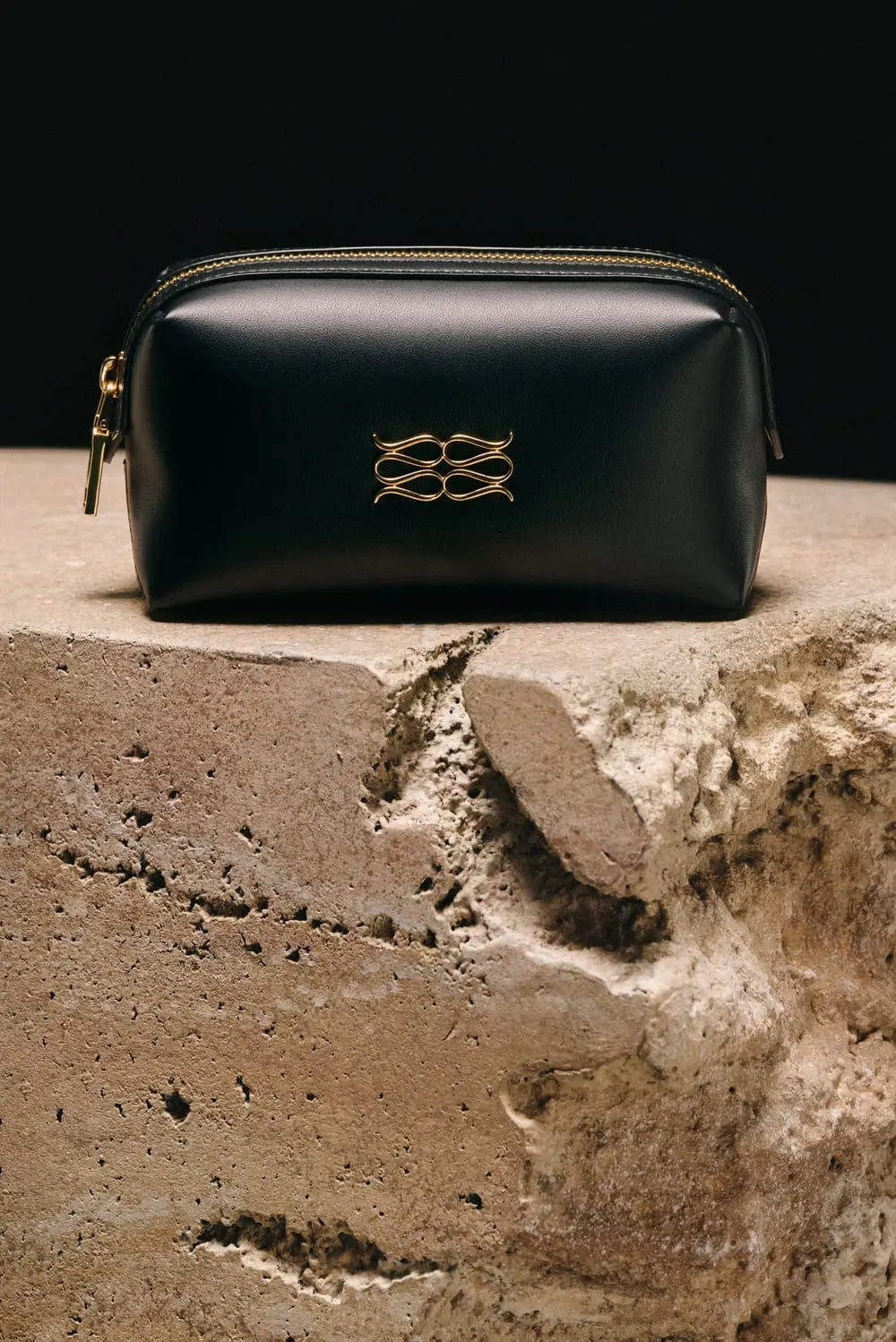 MONOGRAM KULTURBEUTEL Monogram Kulturbeutel aus Leder