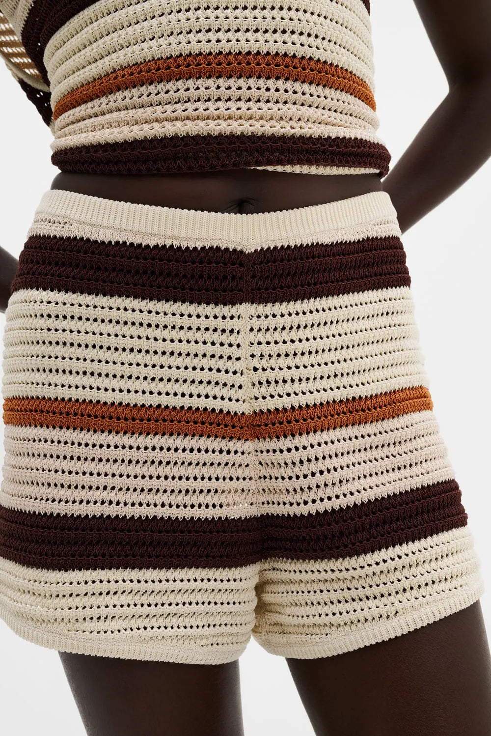 LENITA SHORTS Gestrickte Mini-Shorts mit hoher Taille und lockerer Passform