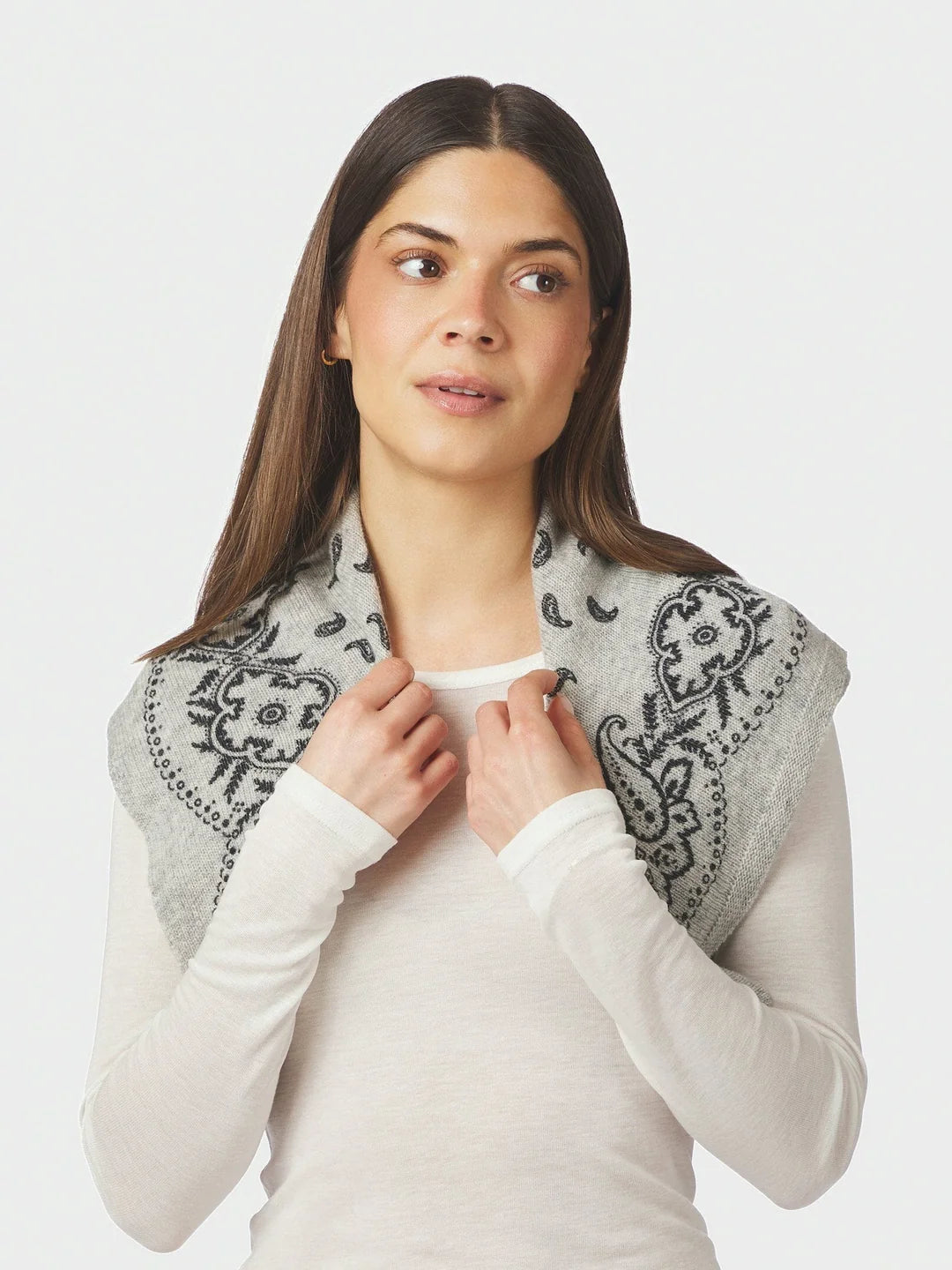 Adelina Paisley Knit Scarf Grey| NEO NOIR