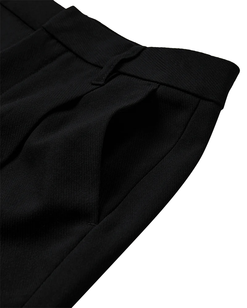 CMTAILOR - SHORTS IN Black | Copenhagen Muse