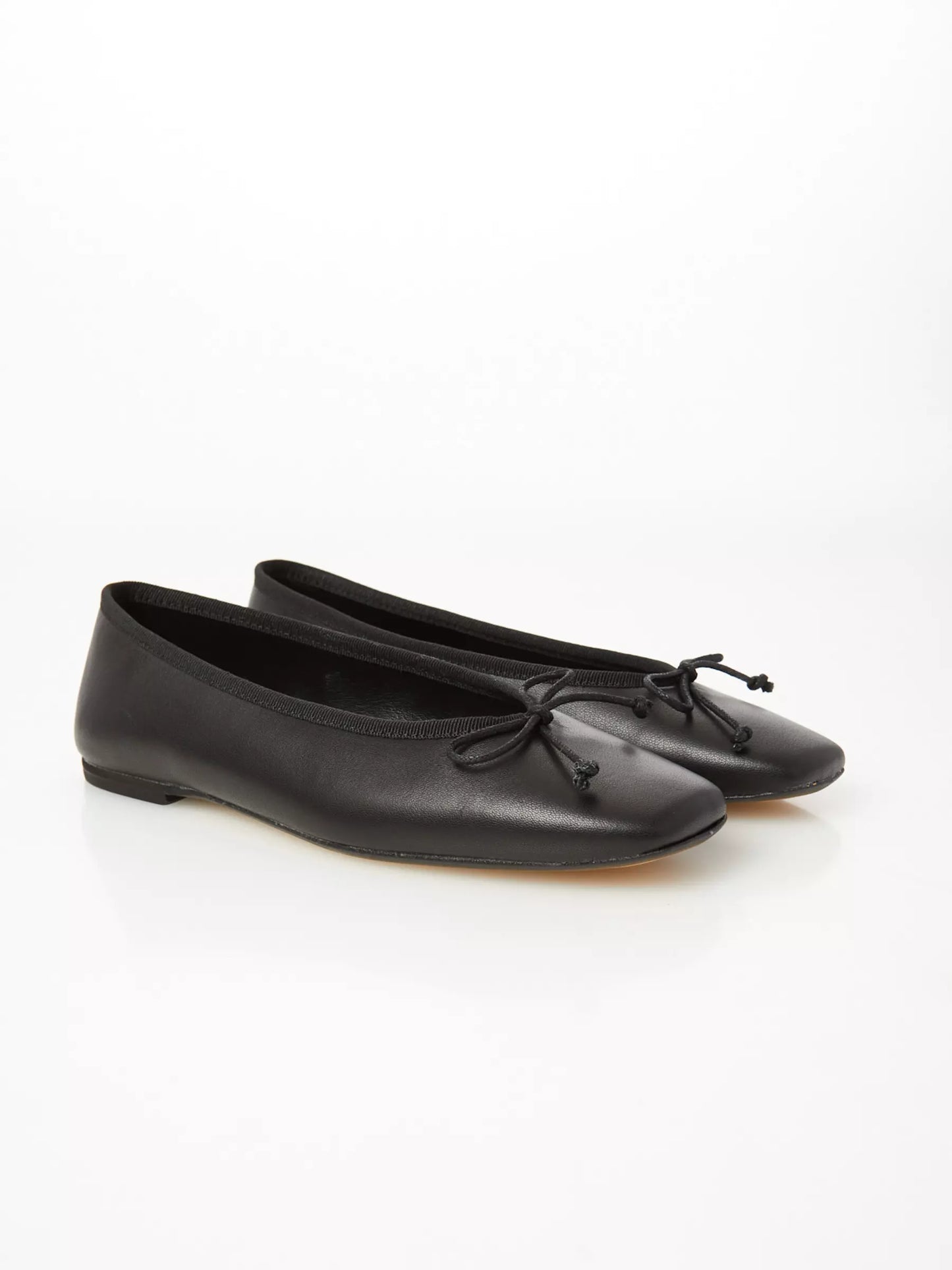 Leather Ballet Flat Batilde